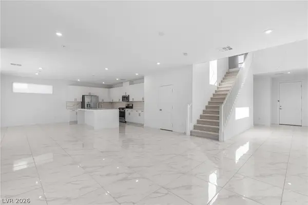 6138 Rock Arch Court, Las Vegas, NV 89141