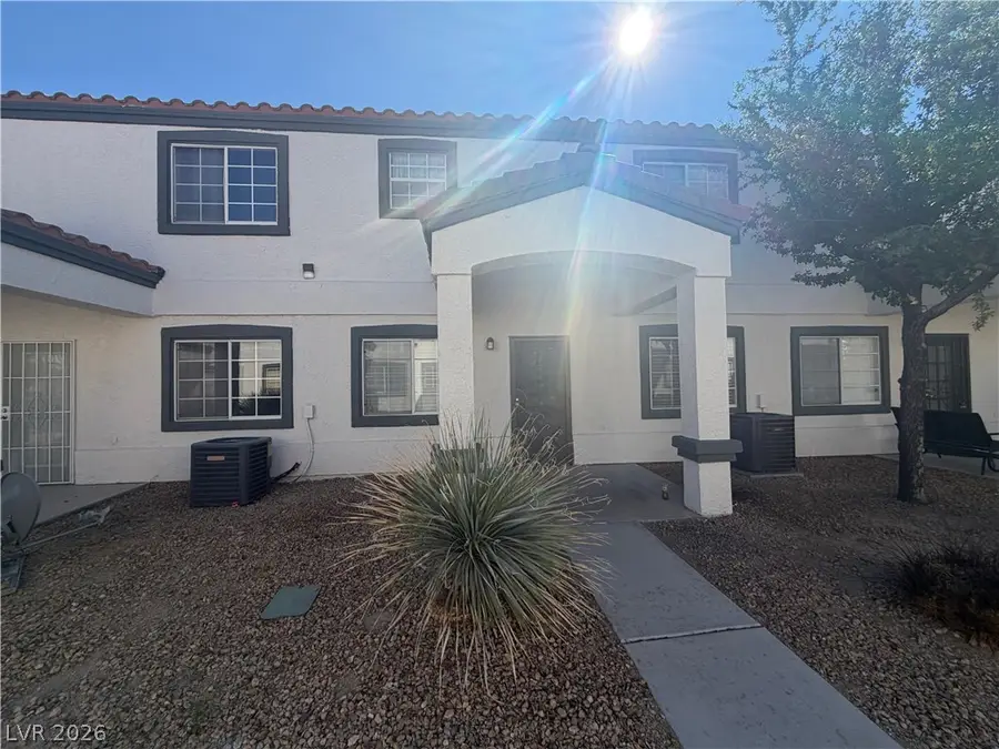 5330 E Charleston Boulevard #31, Las Vegas, NV 89142 - #2