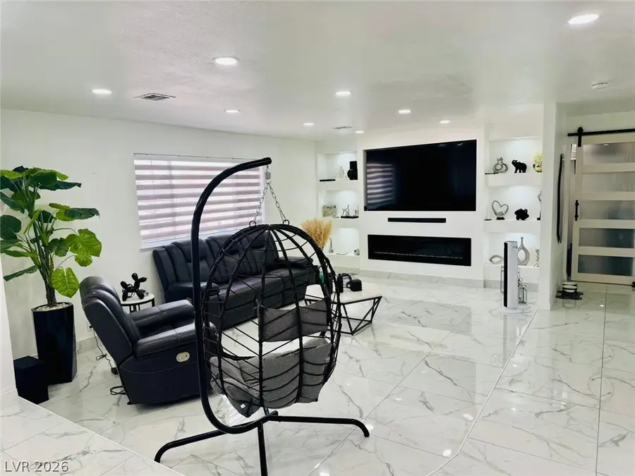 4679 E Cleveland Avenue, Las Vegas, NV 89104 - #3