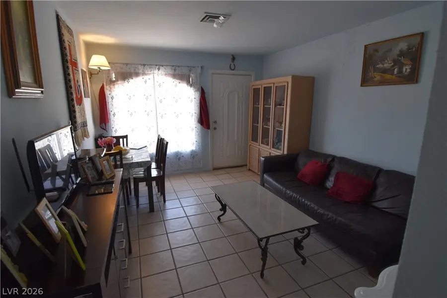 3908 Palos Verdes Street, Las Vegas, NV 89119 - #3
