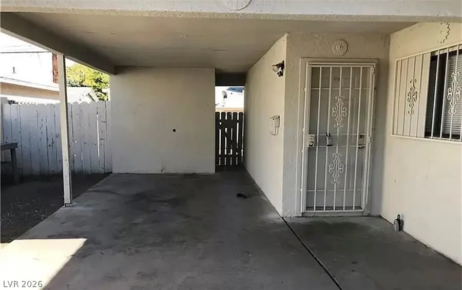 3258 Glenhurst Drive, Las Vegas, NV 89121 - #3