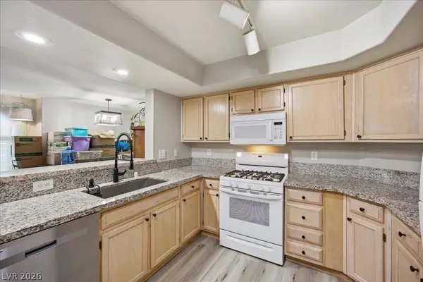 7950 W Flamingo Road #1017, Las Vegas, NV 89147