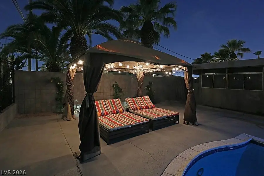 3538 Pueblo Way, Las Vegas, NV 89169 - #3