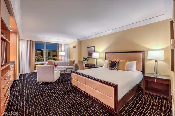 2000 Fashion Show Drive #1828, Las Vegas, NV 89109