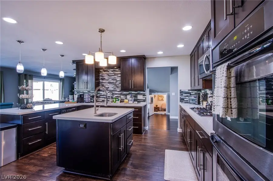 3449 Algonquin Circle, Las Vegas, NV 89169 - #3