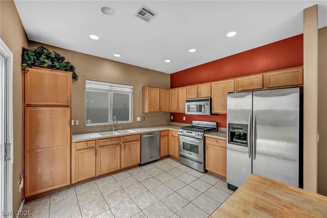 1132 Castle Point Avenue, Henderson, NV 89074 - #1