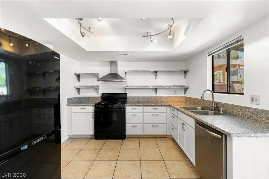 5246 Lisagayle Court #113, Las Vegas, NV 89103 - #2