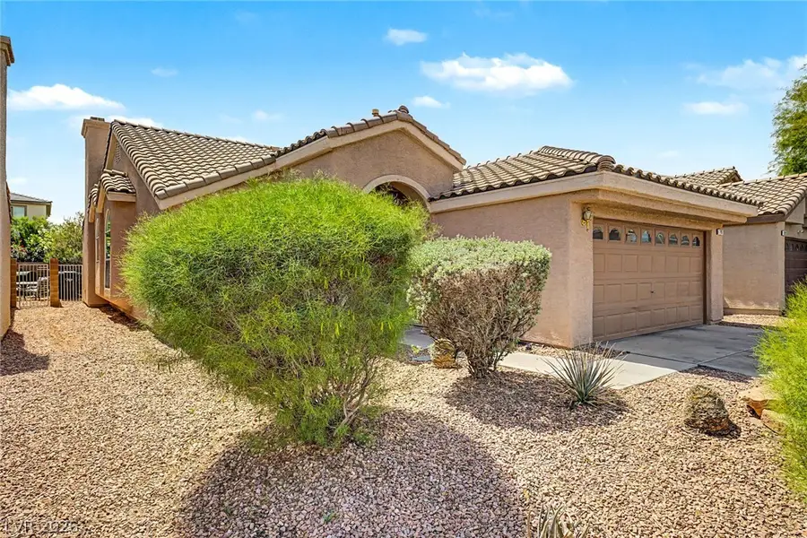 1905 Grand Prairie Avenue, North Las Vegas, NV 89032 - #3