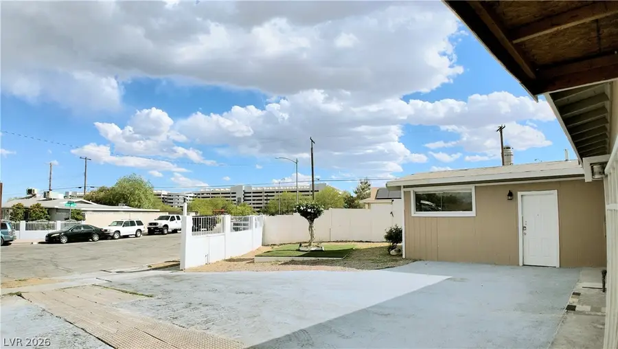 5463 Sir Monahan Street, Las Vegas, NV 89119 - #2
