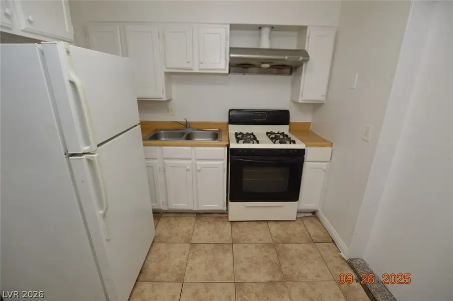 3980 Palos Verdes Street, Las Vegas, NV 89119 - #3