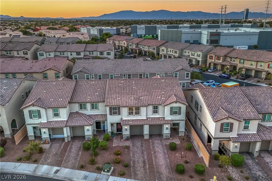 5318 Silver Branch Avenue, Las Vegas, NV 89118 - #3