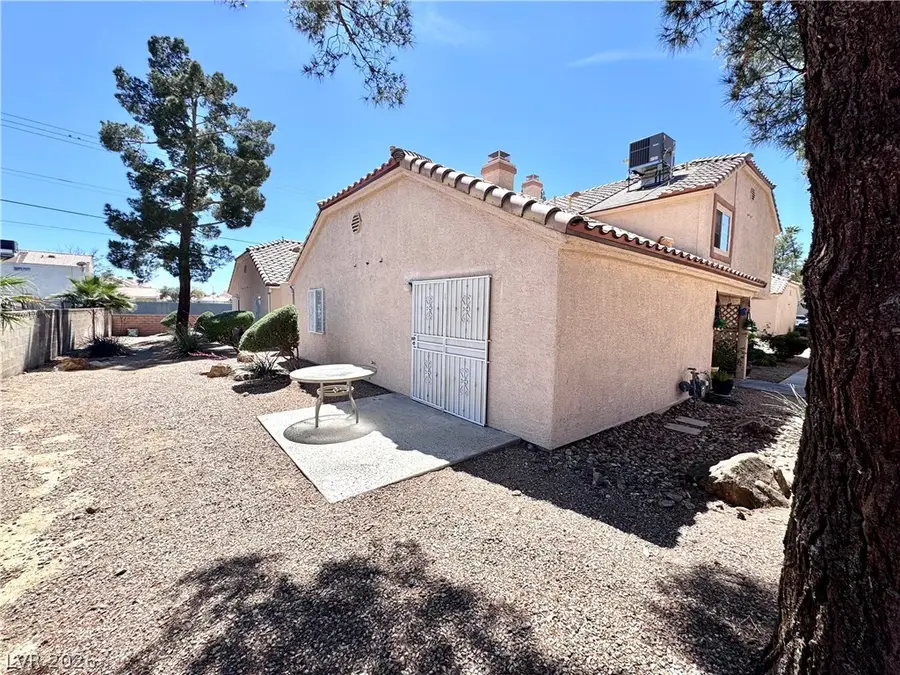 1600 N Torrey Pines Drive #101, Las Vegas, NV 89108 - #2