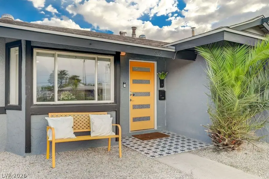 808 E Saint Louis Avenue, Las Vegas, NV 89104 - #3