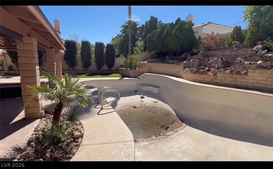 2913 Pleasant Lake Drive, Las Vegas, NV 89117 - #2