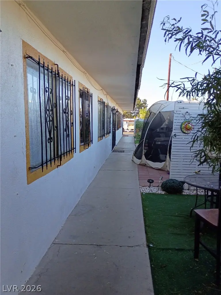 313 Jackson Avenue, Las Vegas, NV 89106 - #2