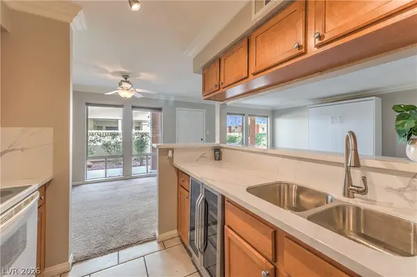 714 Oakmont Avenue #1101, Las Vegas, NV 89109