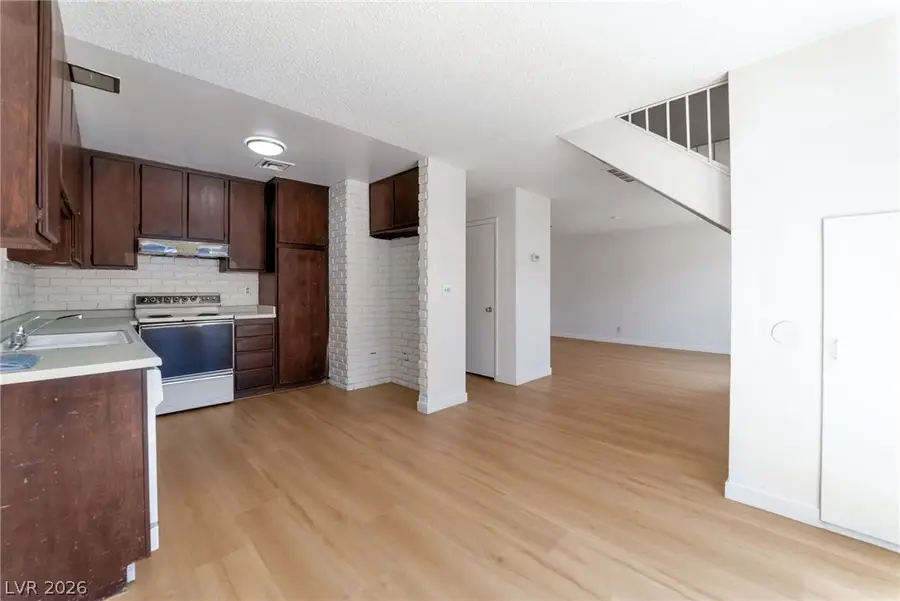 5831 Bromley Avenue, Las Vegas, NV 89107 - #2