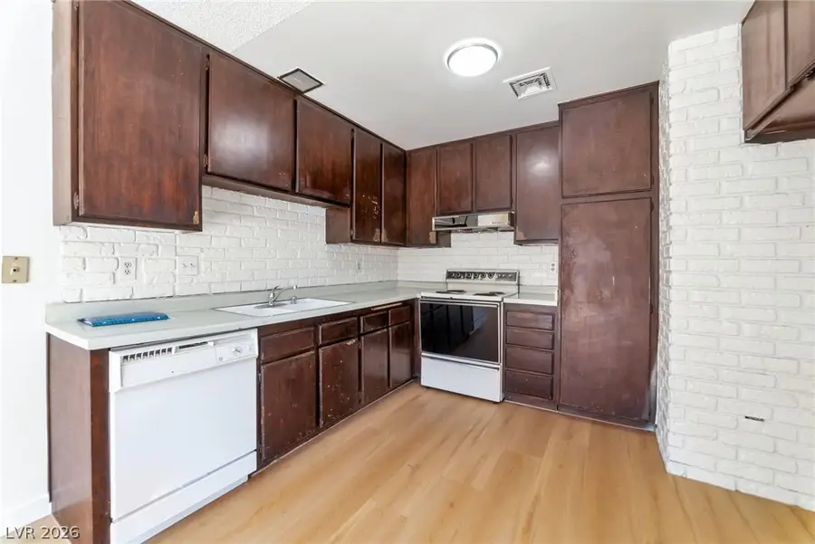 5831 Bromley Avenue, Las Vegas, NV 89107 - #3