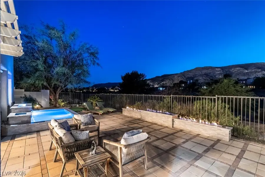 2587 Turtle Head Peak Drive, Las Vegas, NV 89135 - #2