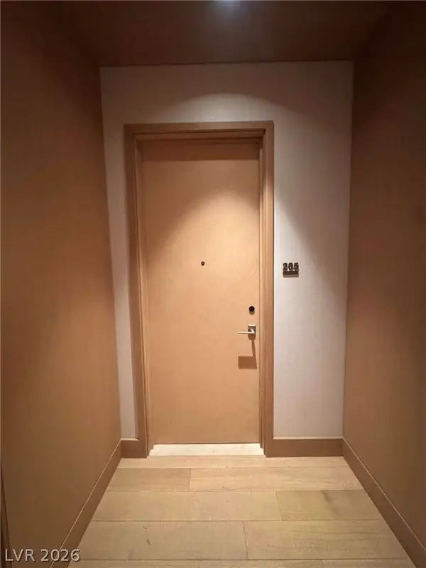 11660 Summit Club Drive #205, Las Vegas, NV 89135