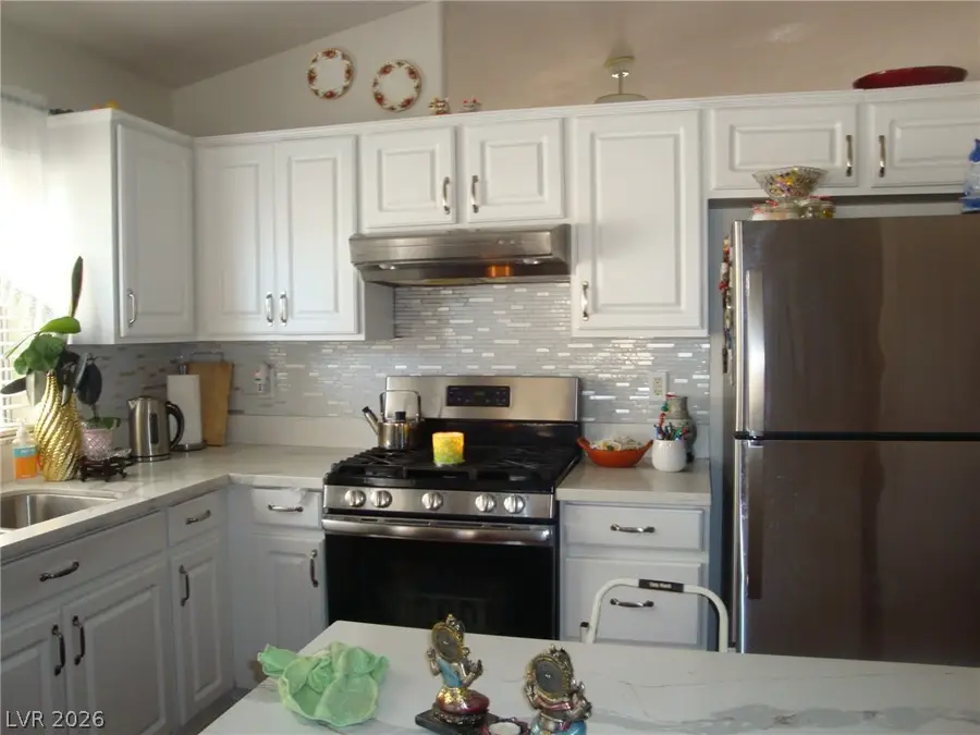 748 Emerald City Avenue, Las Vegas, NV 89183 - #3