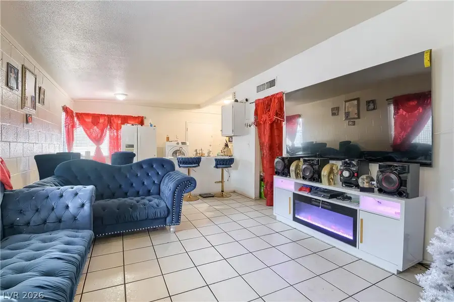 2409 Maroney Avenue, Las Vegas, NV 89104 - #3