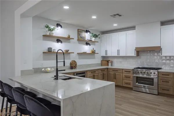 10982 Village Ridge Lane, Las Vegas, NV 89135