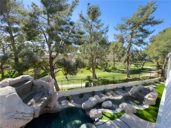 9705 Floweret Avenue, Las Vegas, NV 89117
