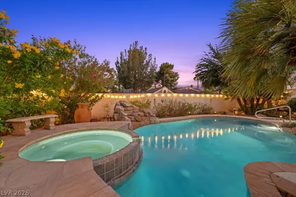 7252 Drifting River Court, Las Vegas, NV 89149