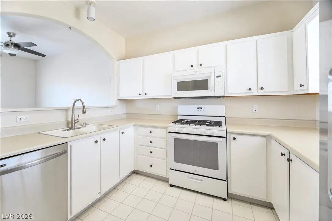 1900 N Torrey Pines Drive #201, Las Vegas, NV 89108 - #1