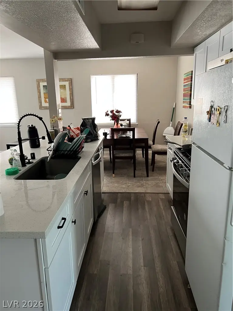 5908 Gipsy Avenue, Las Vegas, NV 89107 - #3