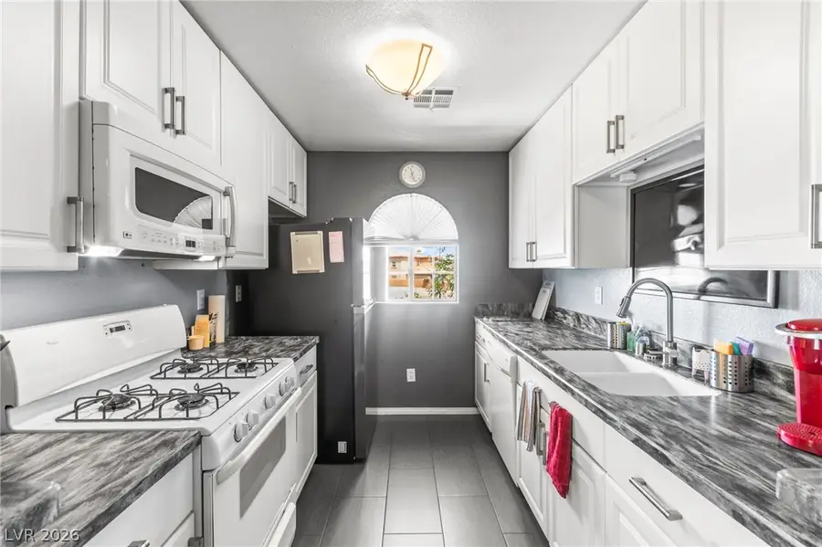 6832 Elm Creek Drive #204, Las Vegas, NV 89108 - #3