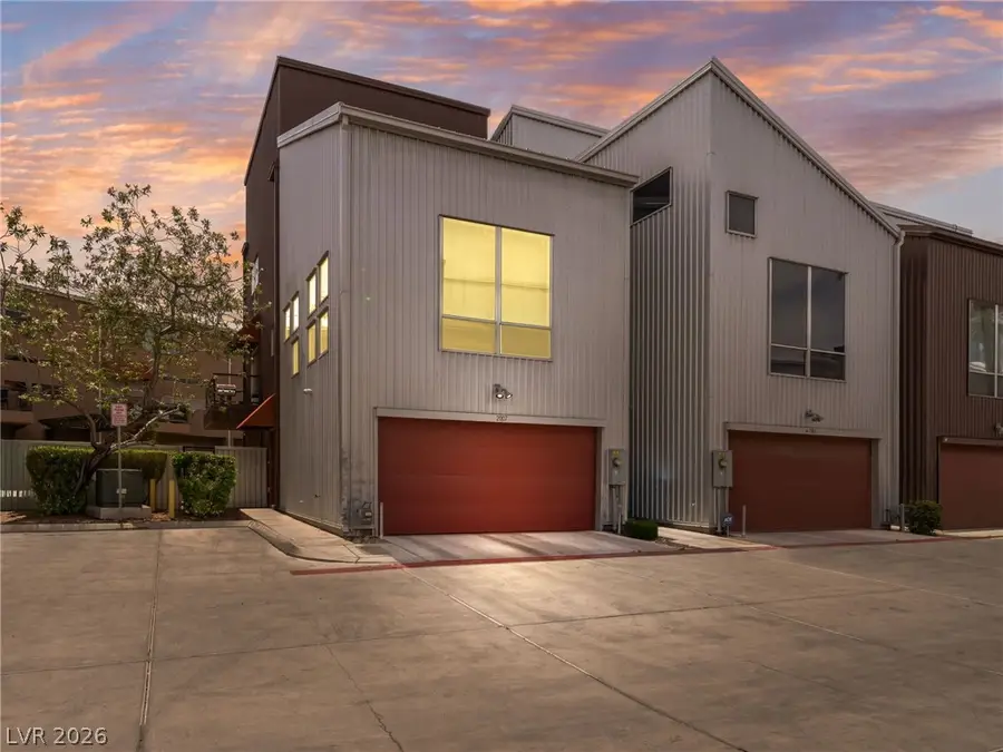 2007 Pin Oak Avenue, Las Vegas, NV 89101 - #2