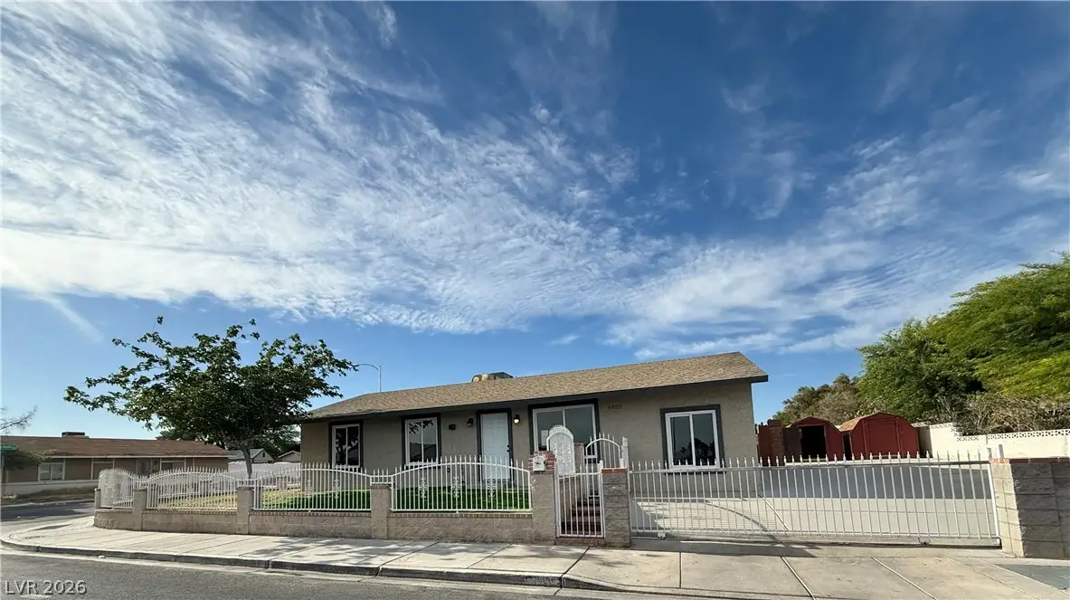 4900 Washington, Las Vegas, NV 89110 - #1