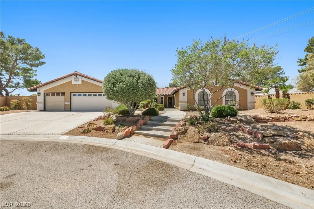 5555 Palmyra Avenue, Las Vegas, NV 89146 - #1