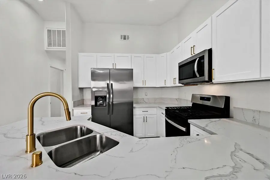5128 El Pescador Avenue, Las Vegas, NV 89108 - #3