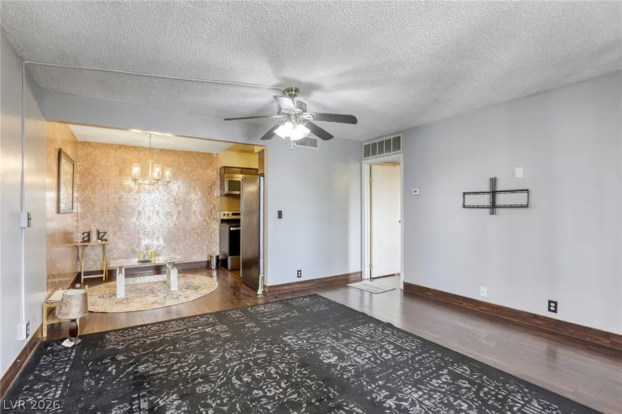 585 S Royal Crest Circle #20, Las Vegas, NV 89169 - #3
