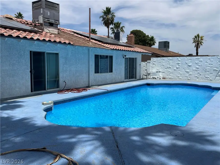 6191 Bullion Boulevard, Las Vegas, NV 89103 - #2