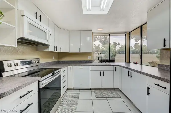 2471 Palmera Drive, Las Vegas, NV 89121