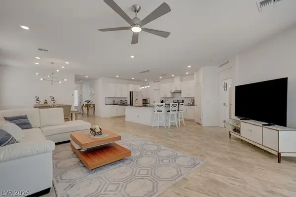 7135 Sunland Hills Avenue, Las Vegas, NV 89113