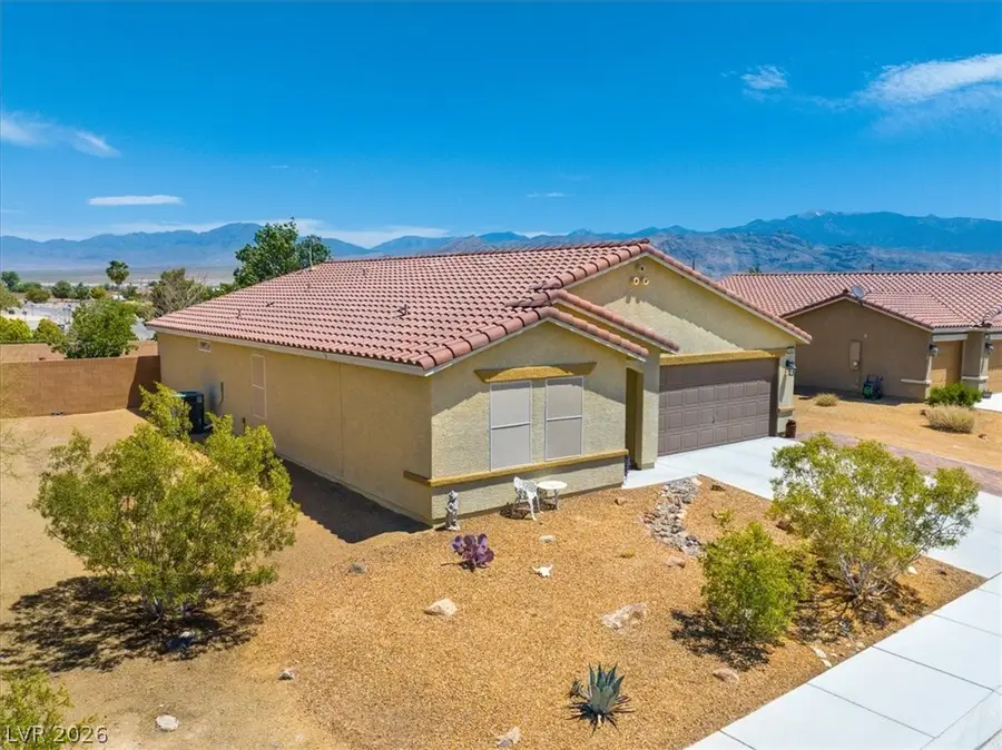 3806 E Gunnison Avenue, Pahrump, NV 89061 - #3