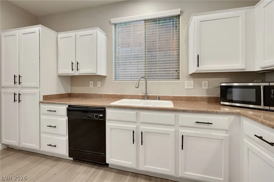 8151 Amy Springs Street, Las Vegas, NV 89113 - #3