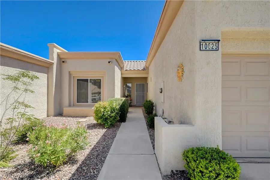 10625 Mission Lakes Avenue, Las Vegas, NV 89134 - #2