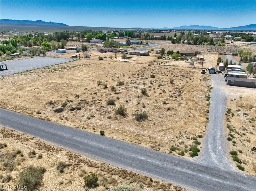 131 W Nopah Vista Avenue, Pahrump, NV 89060 - #2
