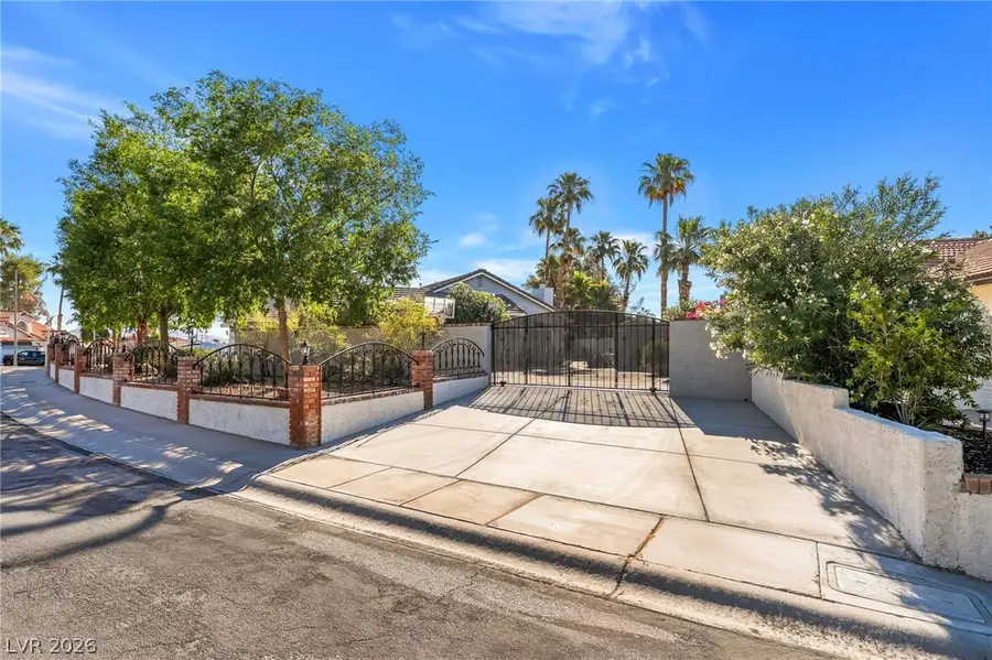 3181 Shadow Bluff Avenue, Las Vegas, NV 89120 - #2