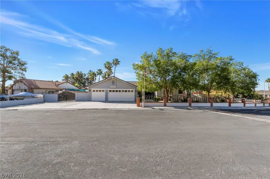 3181 Shadow Bluff Avenue, Las Vegas, NV 89120 - #3