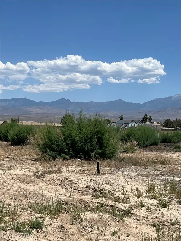 240 Glenoaks Street, Pahrump, NV 89048
