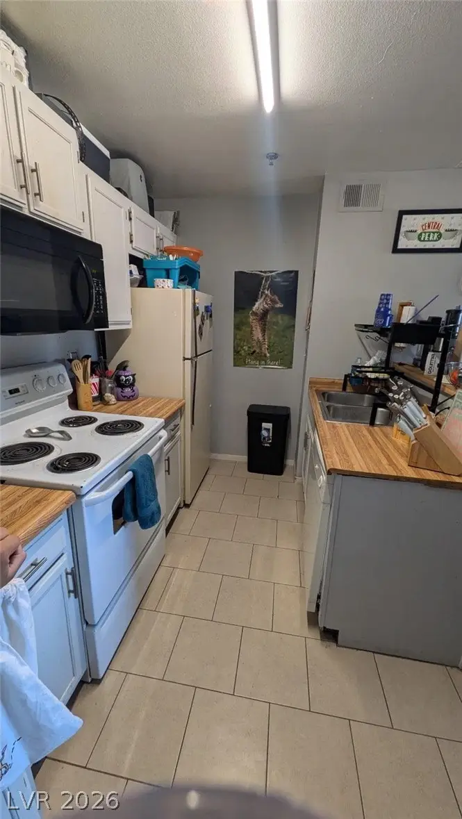 1381 E University Avenue #106, Las Vegas, NV 89119 - #2