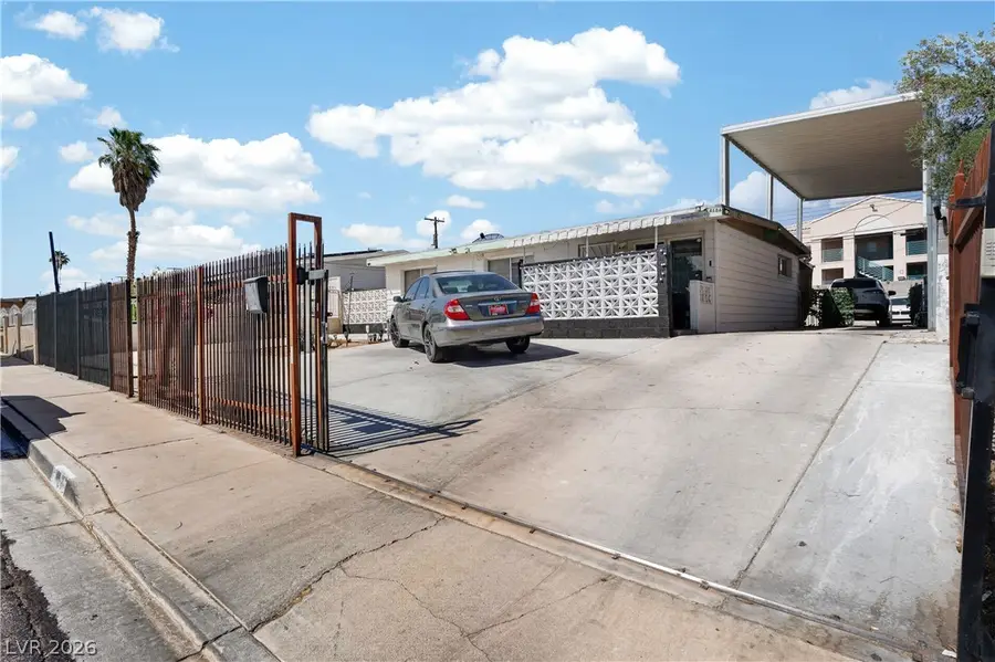 4686 Sheppard Drive, Las Vegas, NV 89122 - #3