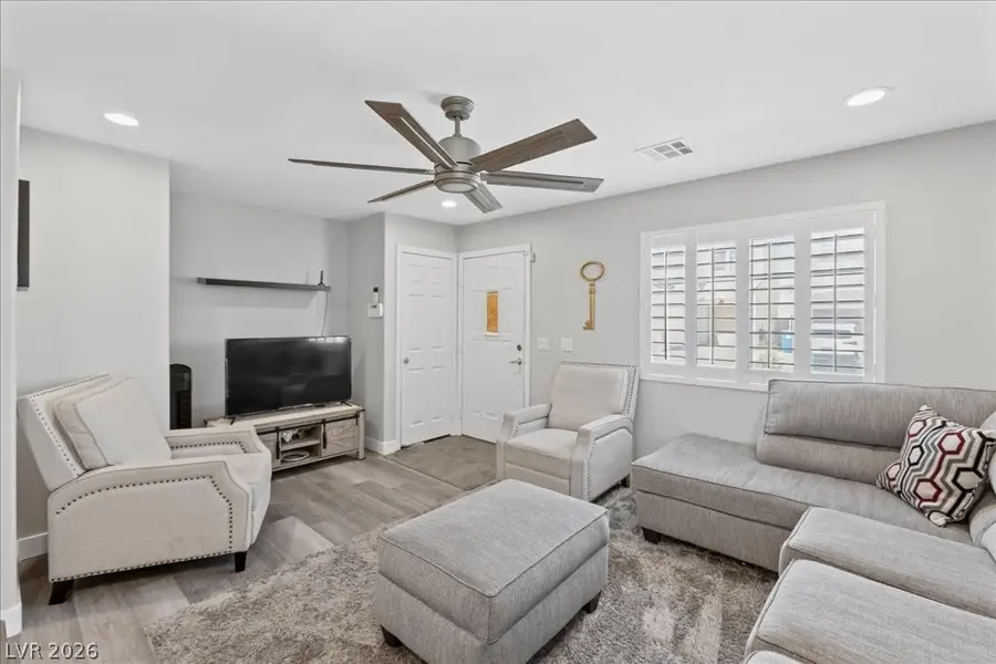 10422 Midseason Mist Street, Las Vegas, NV 89183 - #3